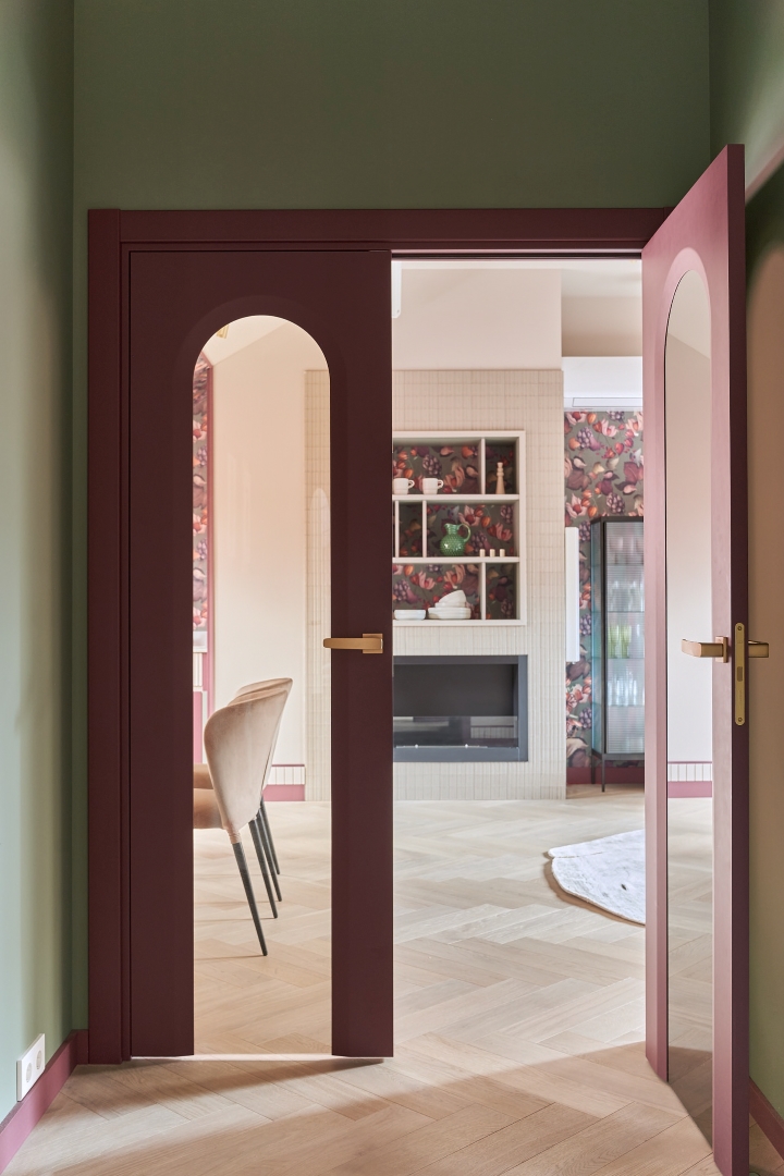 dom-s-tsvetnym-intererom-2