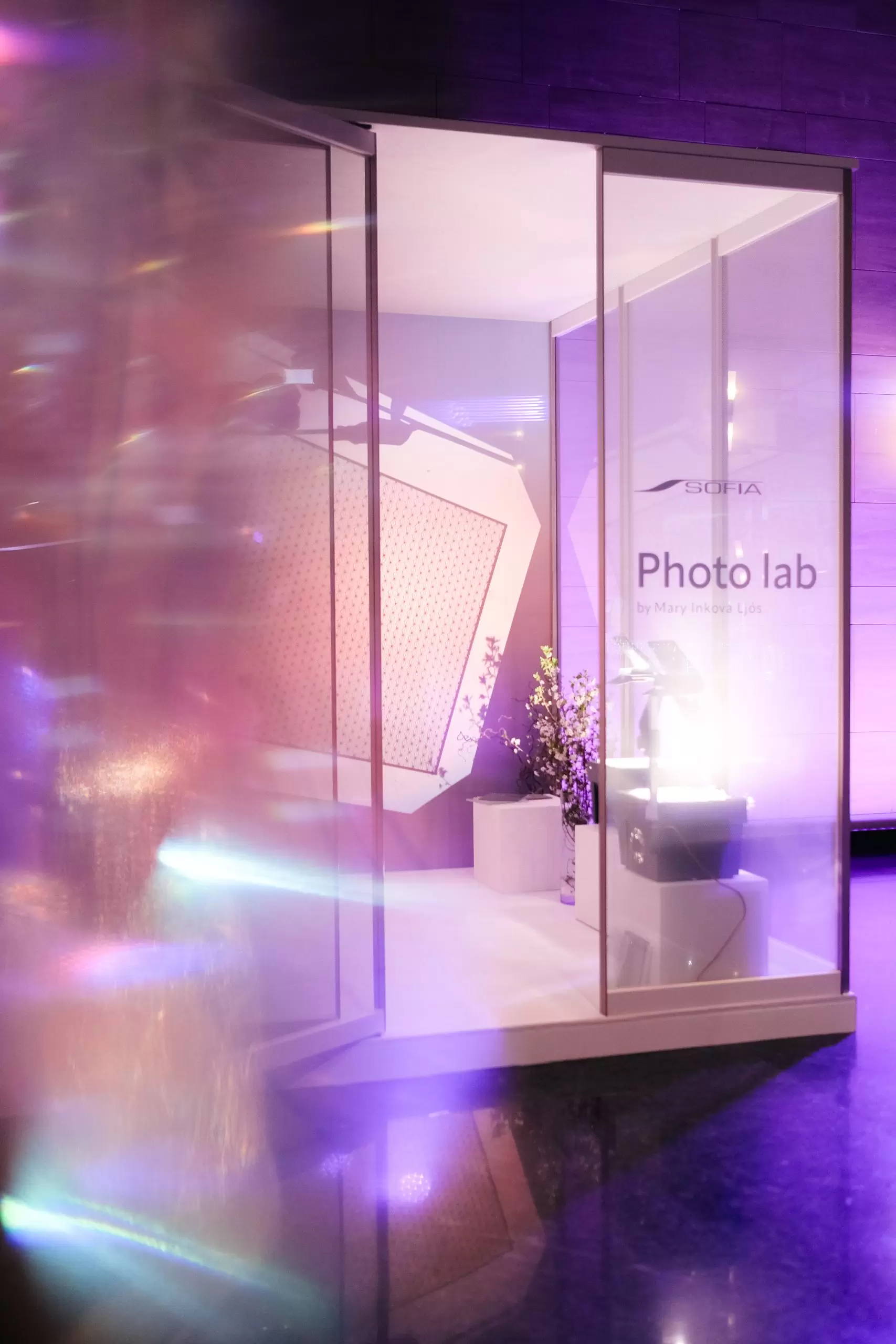 Не просто стенд: Sofia Photo Lab by Mary Inkova Ljós